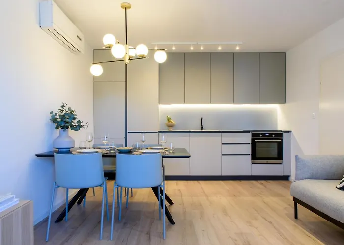 Stiva Apartment - New Apartment With Free Parking, 150M From The Beach