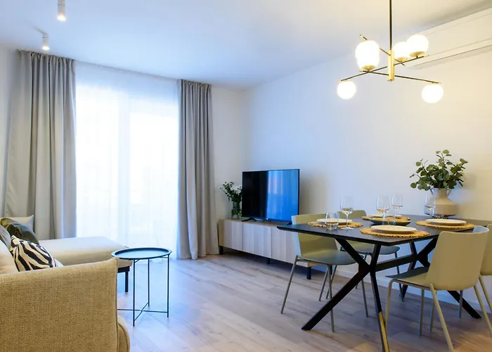 Stiva Apartment - New Apartment With Free Parking, 150M From The Beach